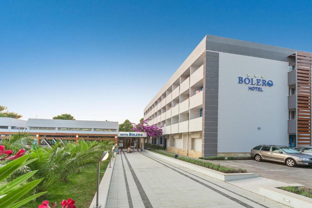Hotel Bolero 비오그라드나모루 외부 사진